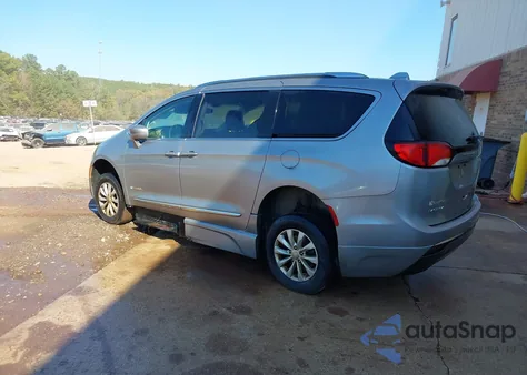 2018 Chrysler Pacifica Touring L from USA, damaged, VIN 2C4RC1BG3JR115584